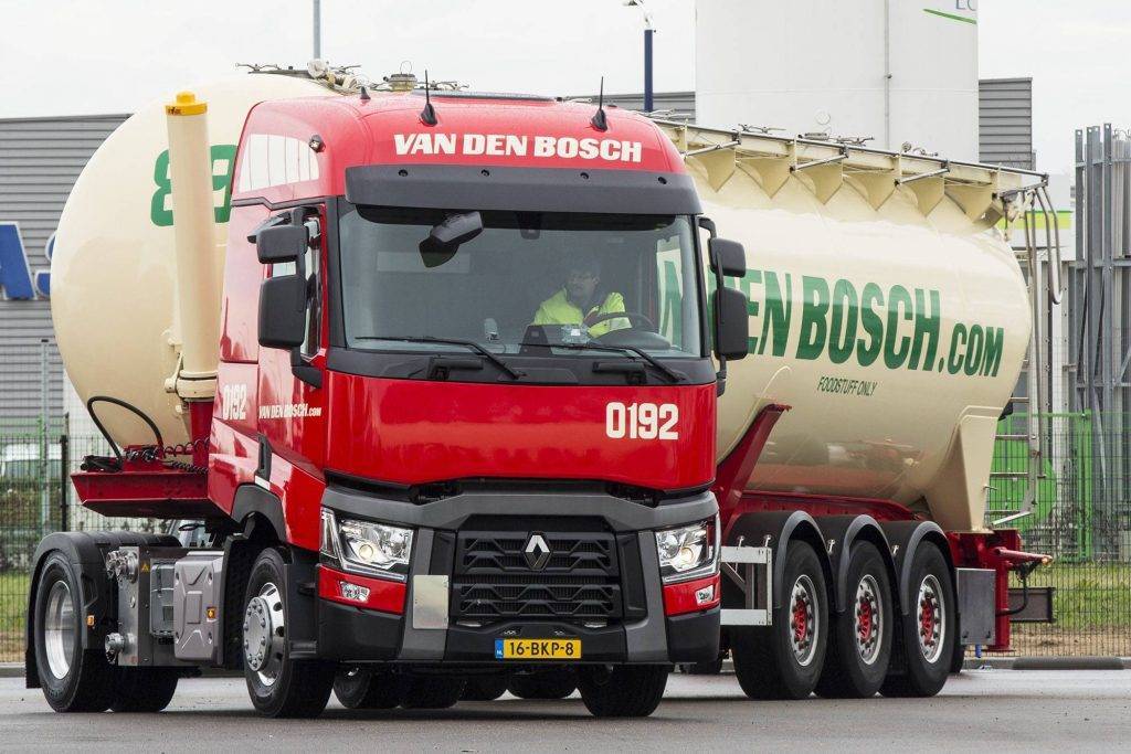 Van den Bosch transporten vrachtwagen